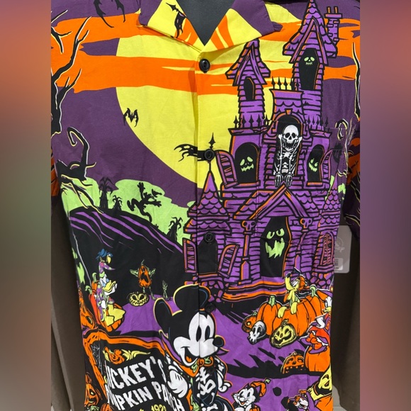 New Disney Men’s Mickey and friends Halloween woven short sleeve shirt XS - Picture 4 of 10